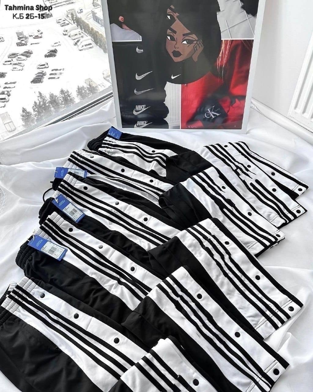 широкие штаны адидас женские с лампасами,штаны черные,спортивные женские штаны,штаны с полосками,спортивные штаны