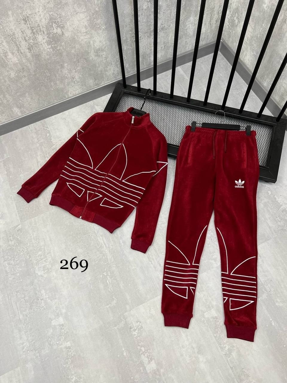 cпортивный костюм велюровый,adidas tracksuit,adidas original,костюмы спортивные,адидас бордовые