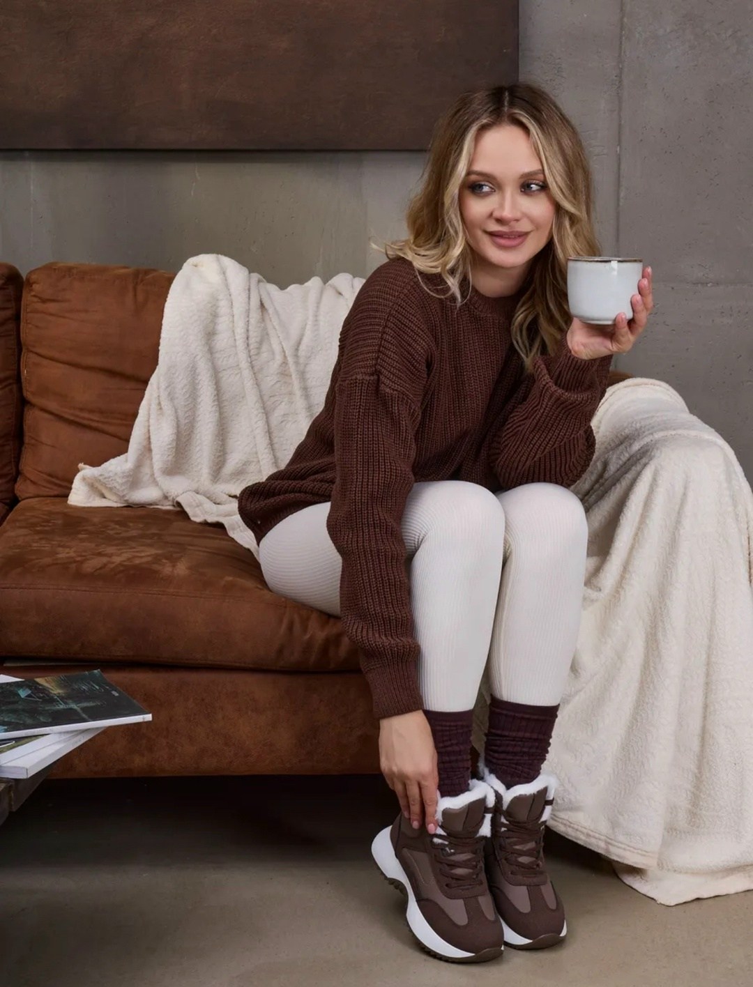 ,зимние кроссовки женские,кроссовки женские зимние с мехом,зимние высокие кроссовки с мехом,кроссовки зимнее