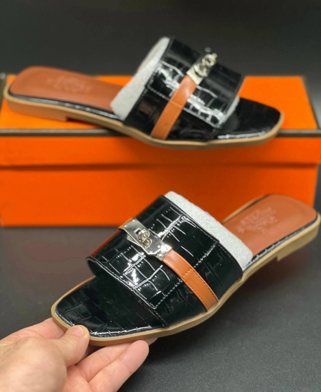 шлепки hermes женские,хермес шлепки женские,шлепки гермес женские,шлепки эрмес черные,гермес шлепки