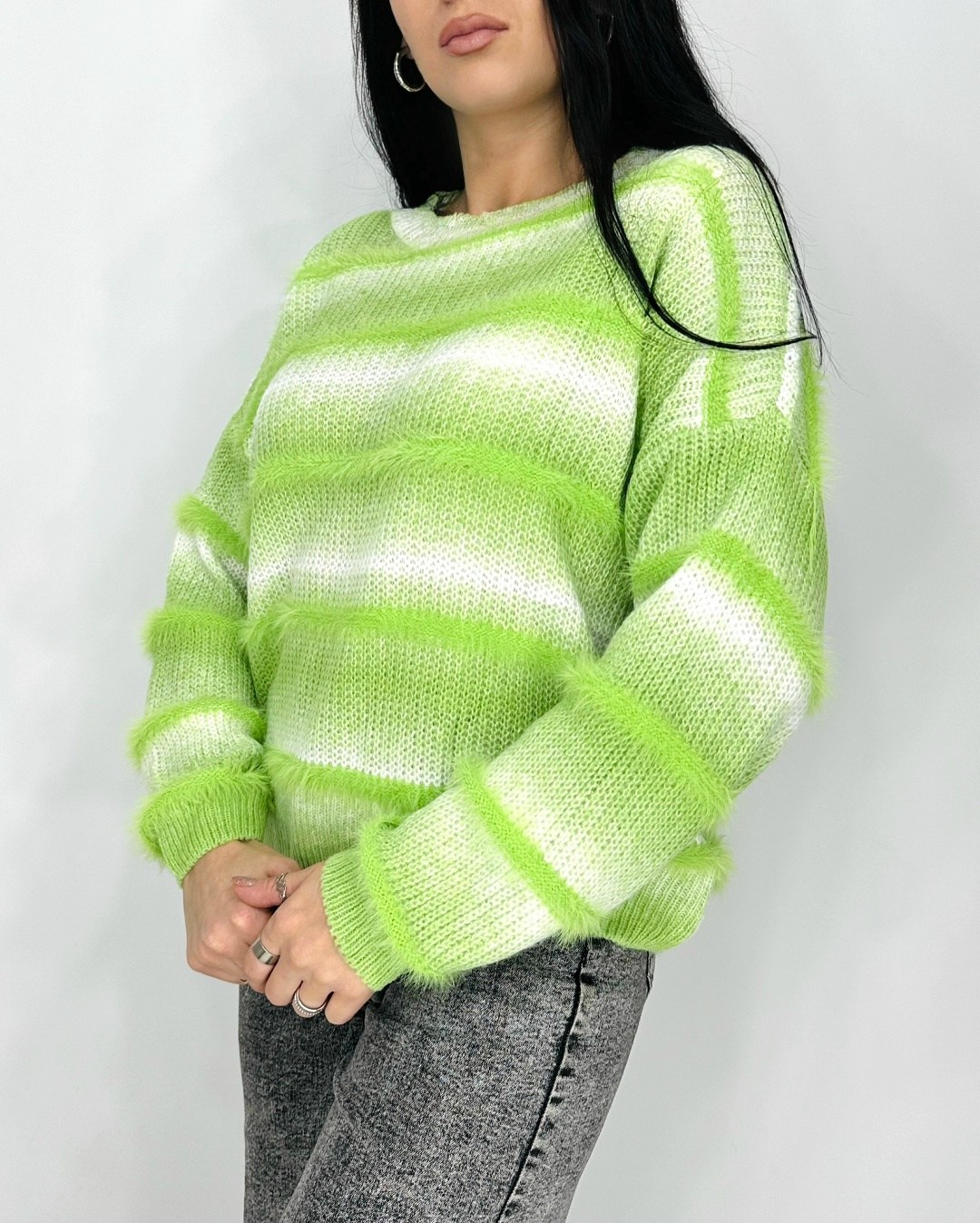 свитер,кофта свитер,свитера женские,вязаные свитера,мягкая кофта