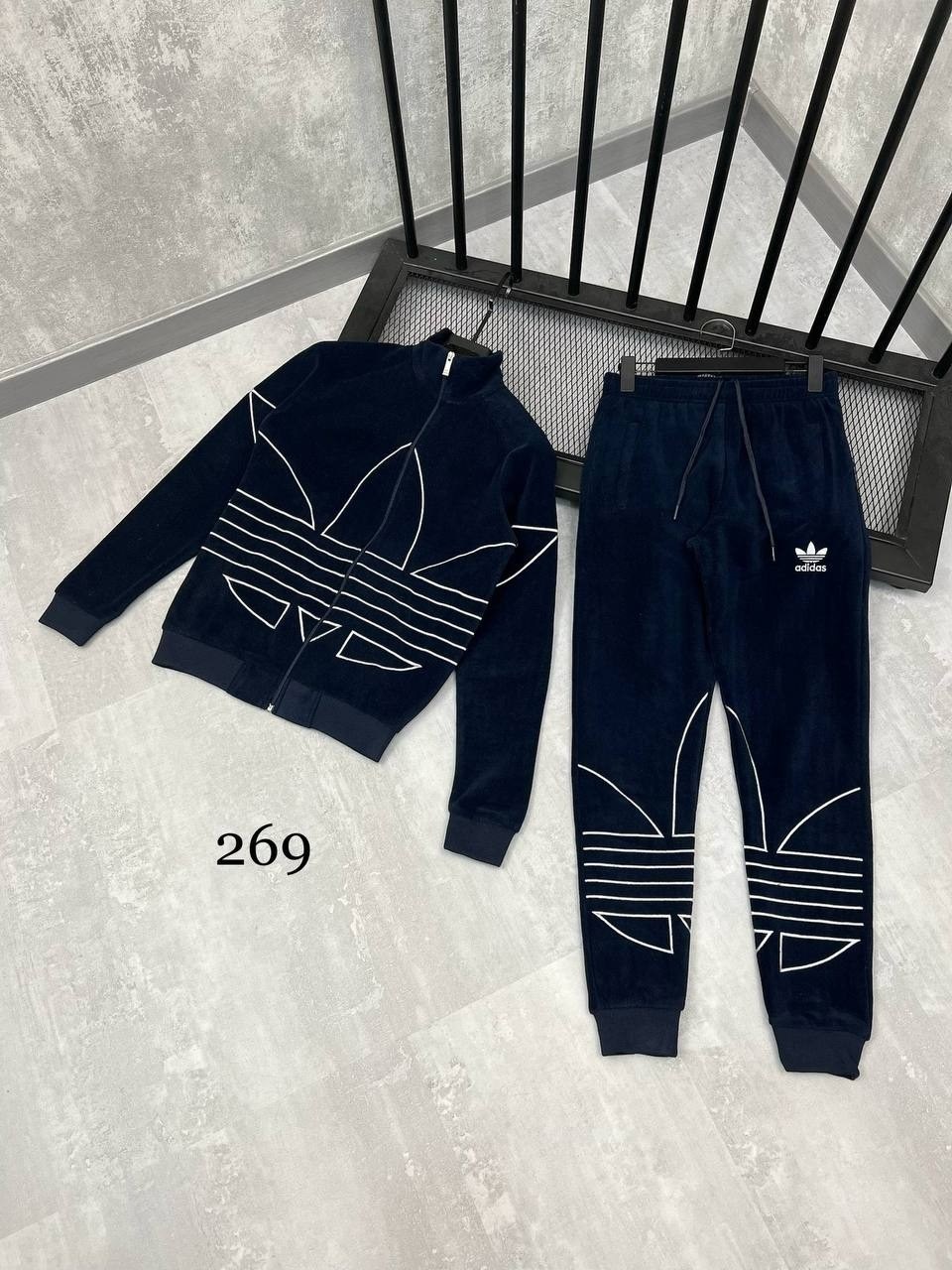 cпортивный костюм велюровый,adidas tracksuit,adidas original,костюмы спортивные,адидас бордовые