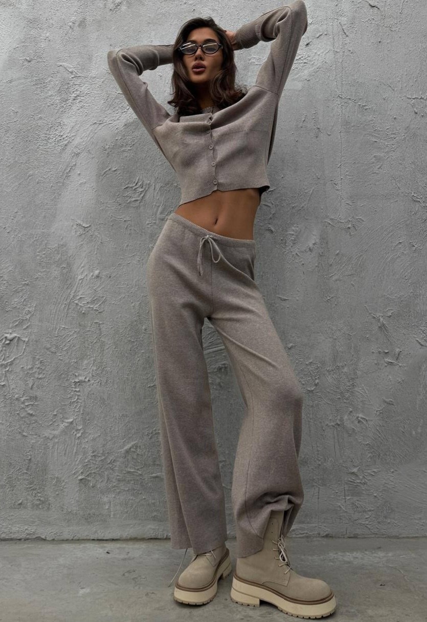 костюмы брючные,костюмы трикотажные,костюмы женские,костюм двойка с брюками