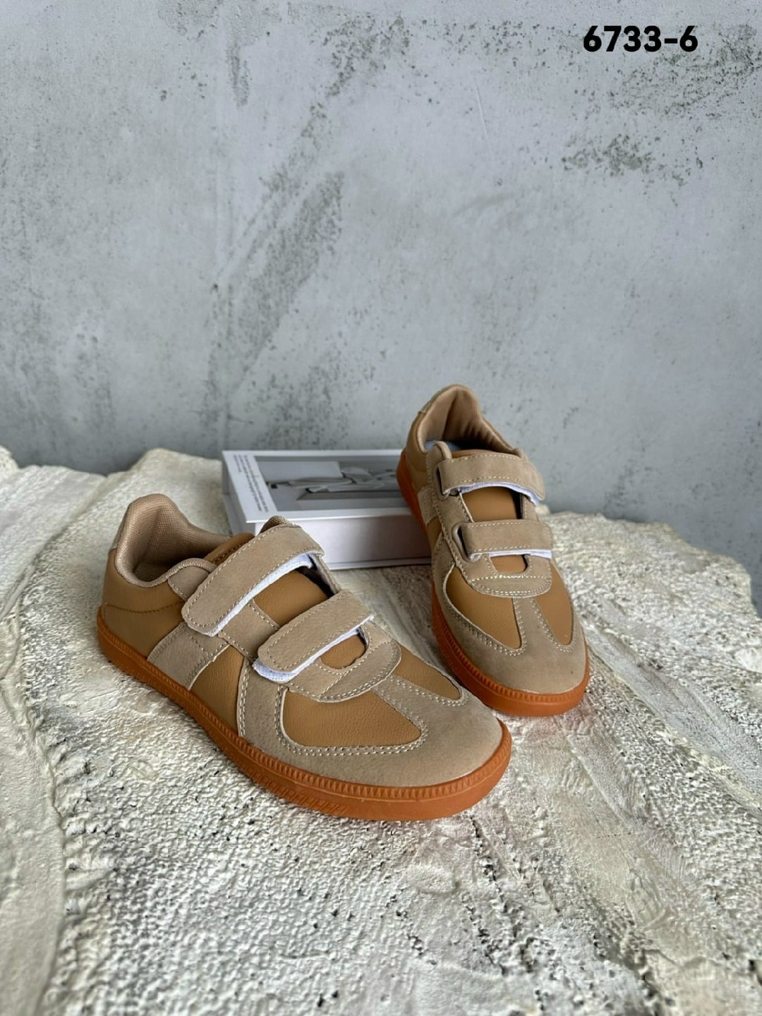 ,кроссовки женскиe,обуви,замшевые кроссовки,повседневные кроссовки