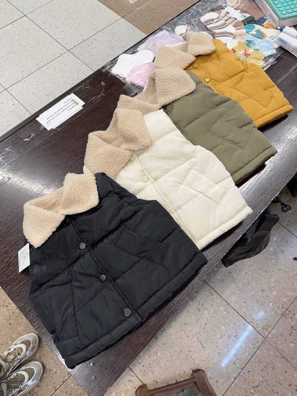 демисезонный жилет,детский жилет,жилет для малыша,теплый жилет,жилетка для детей