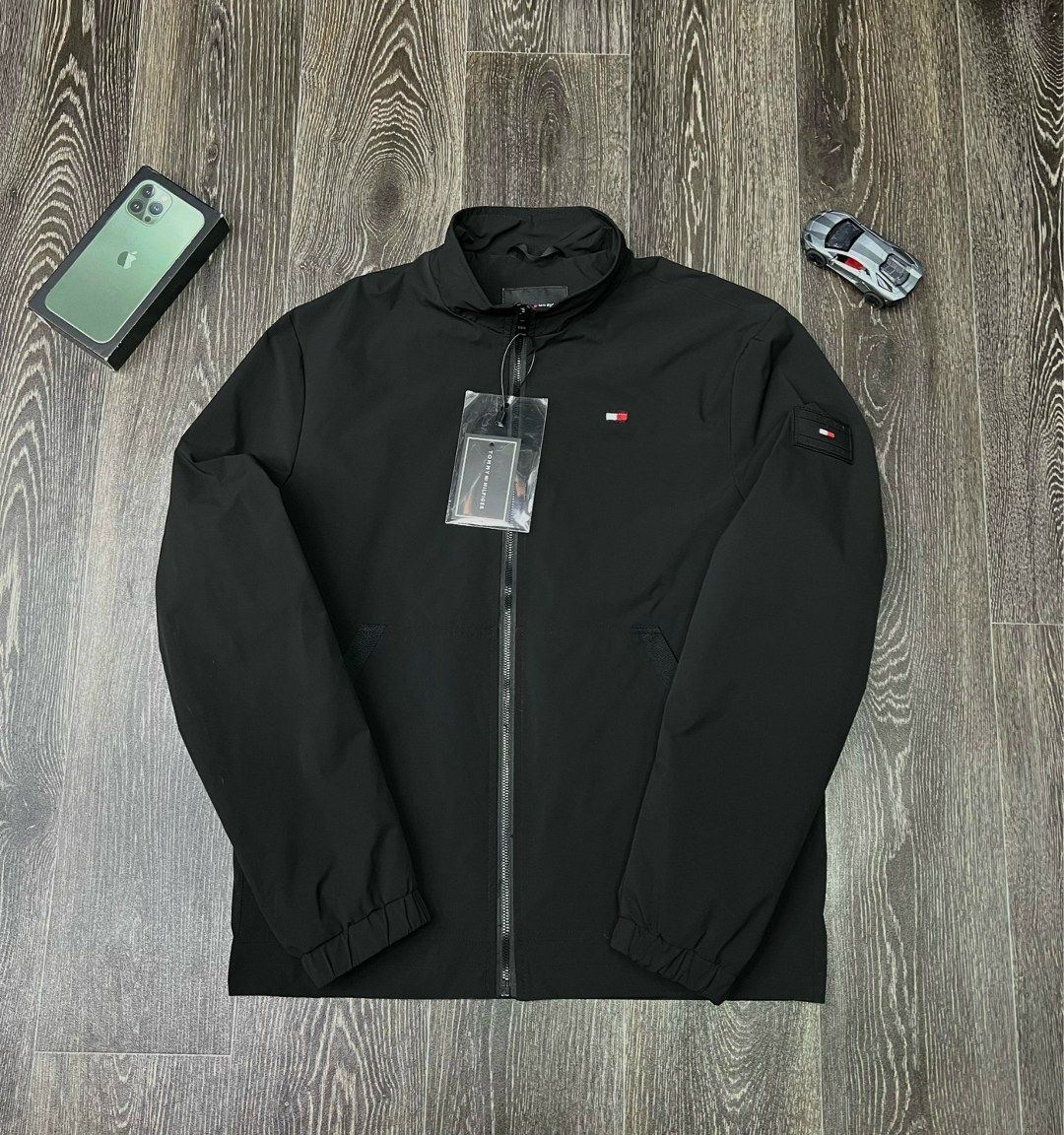 куртка tommy hilfiger мужская,tommy hilfiger куртка хаки,куртка ветровка tommy hilfiger,легкая куртка,мужская куртка бомбер