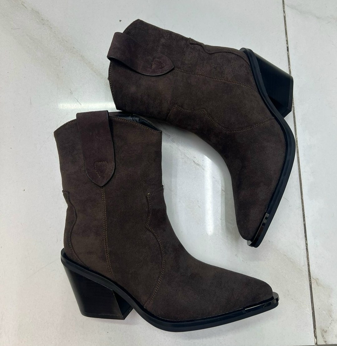 ,казаки бежевые замшевые эконика,казаки женские,замшевые казаки,сапоги казаки