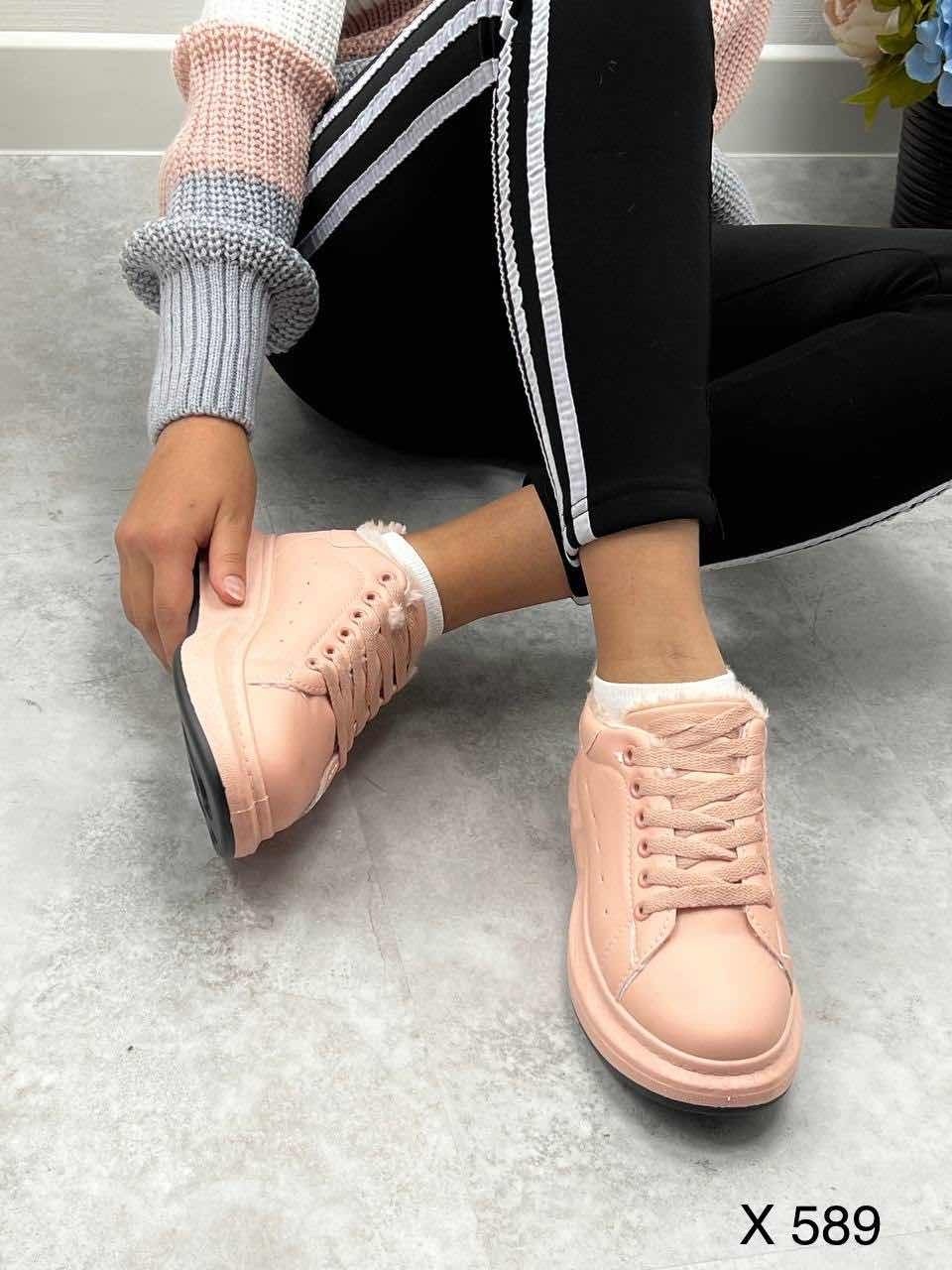 ,женские кроссовки,кроссовки alexander mcqueen розовые,пудровые кроссовки,кроссовки розовые