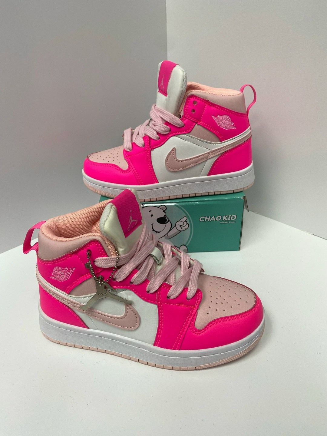 nike air jordan 1 mid,air jordan 1 mid,jordan 1 mid,розовые кроссовки,nike air jordan 1 wmns digital pink