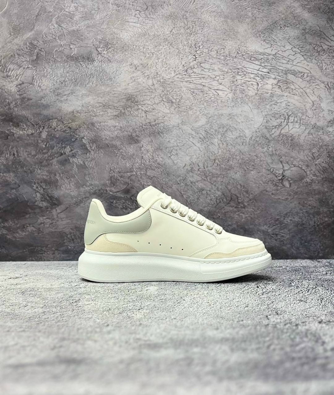 кеды alexander mcqueen,кроссовки женские alexander mcqueen,кроссовки alexander mcqueen,,кроссовки alexander mcqueen белые