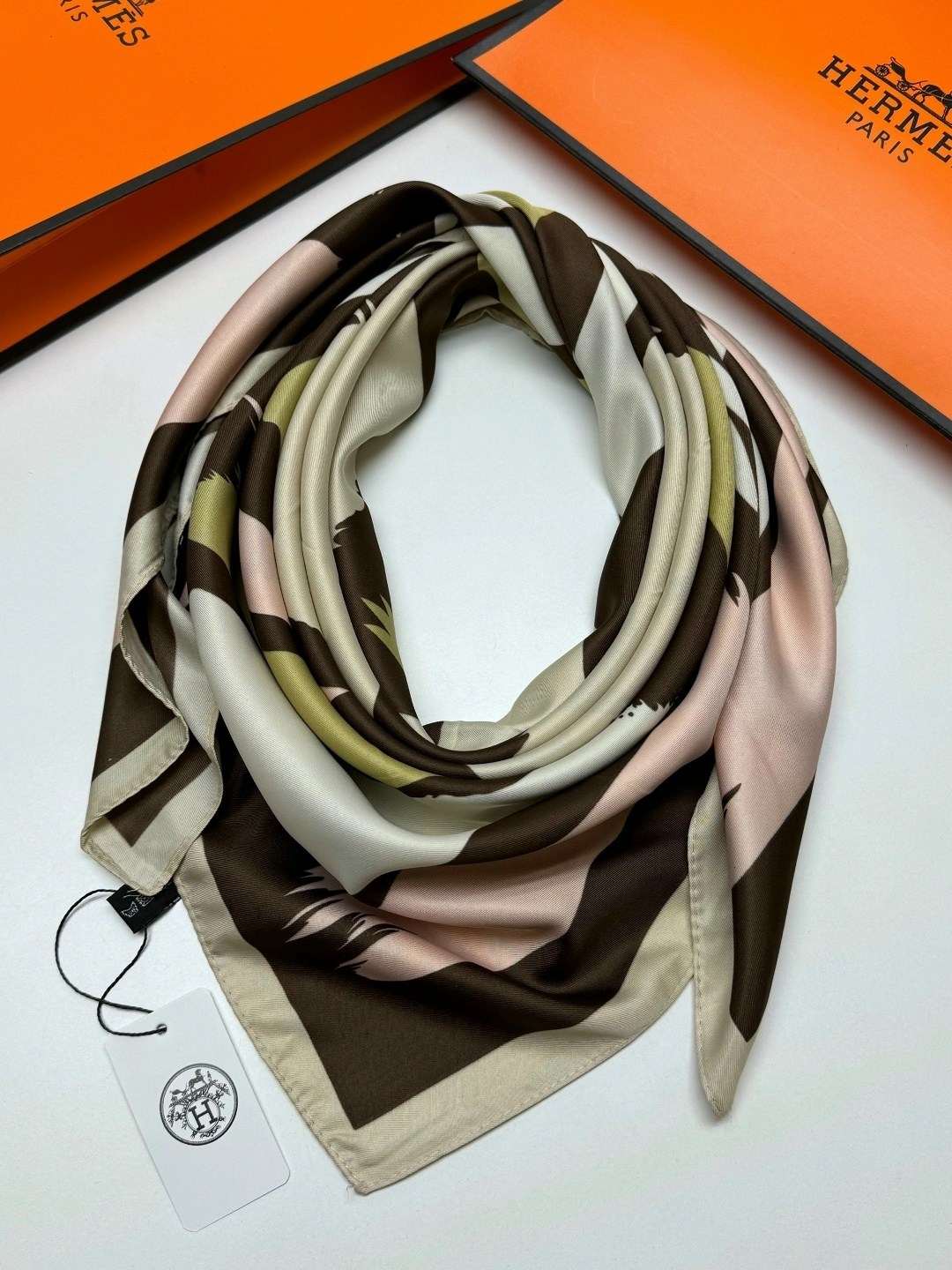 шелковый платок hermes,шелковые платки,брендовый платок,платки женские,платки и шарфы