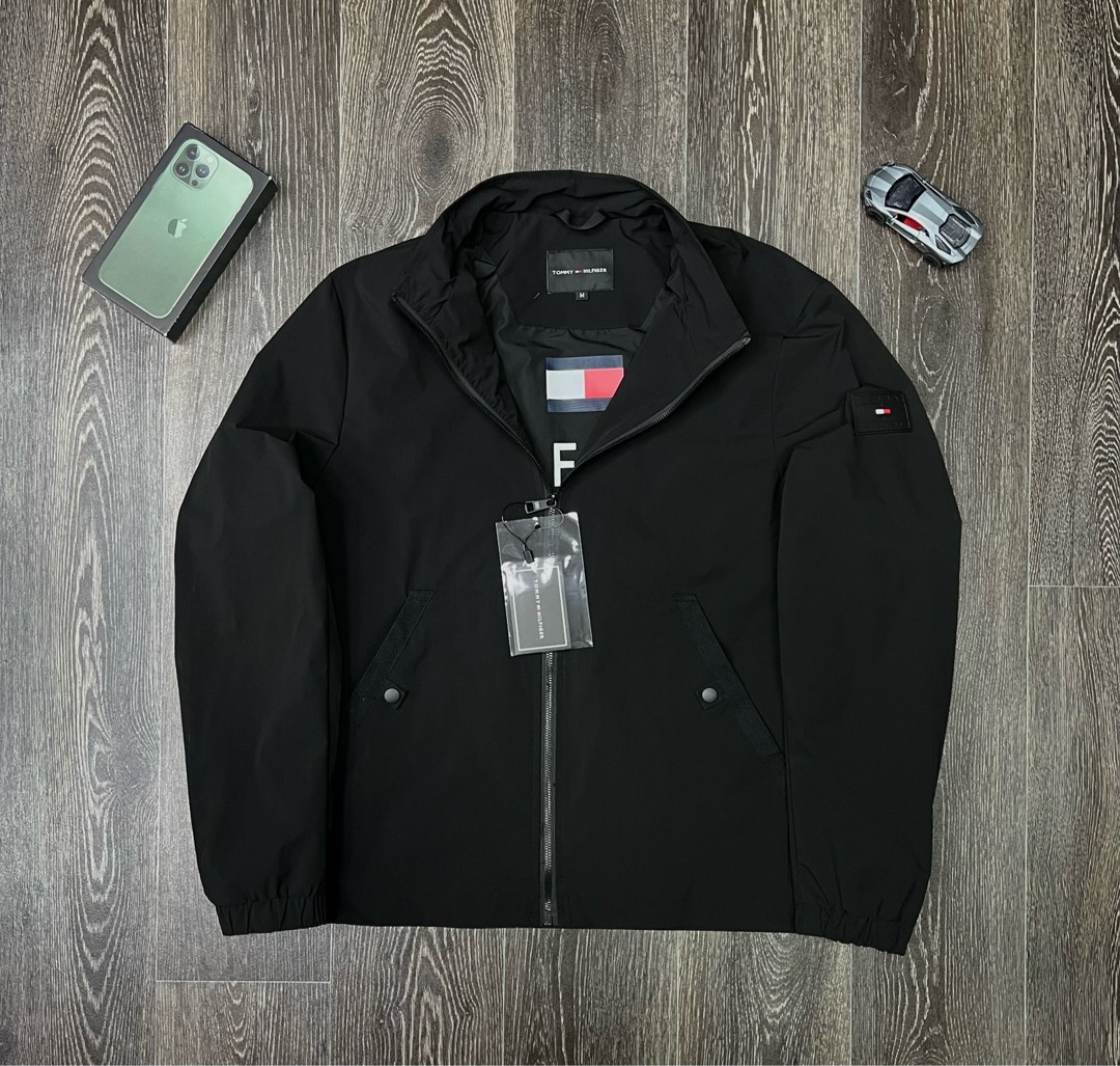 куртка tommy hilfiger мужская,tommy hilfiger куртка хаки,куртка ветровка tommy hilfiger,легкая куртка,мужская куртка бомбер