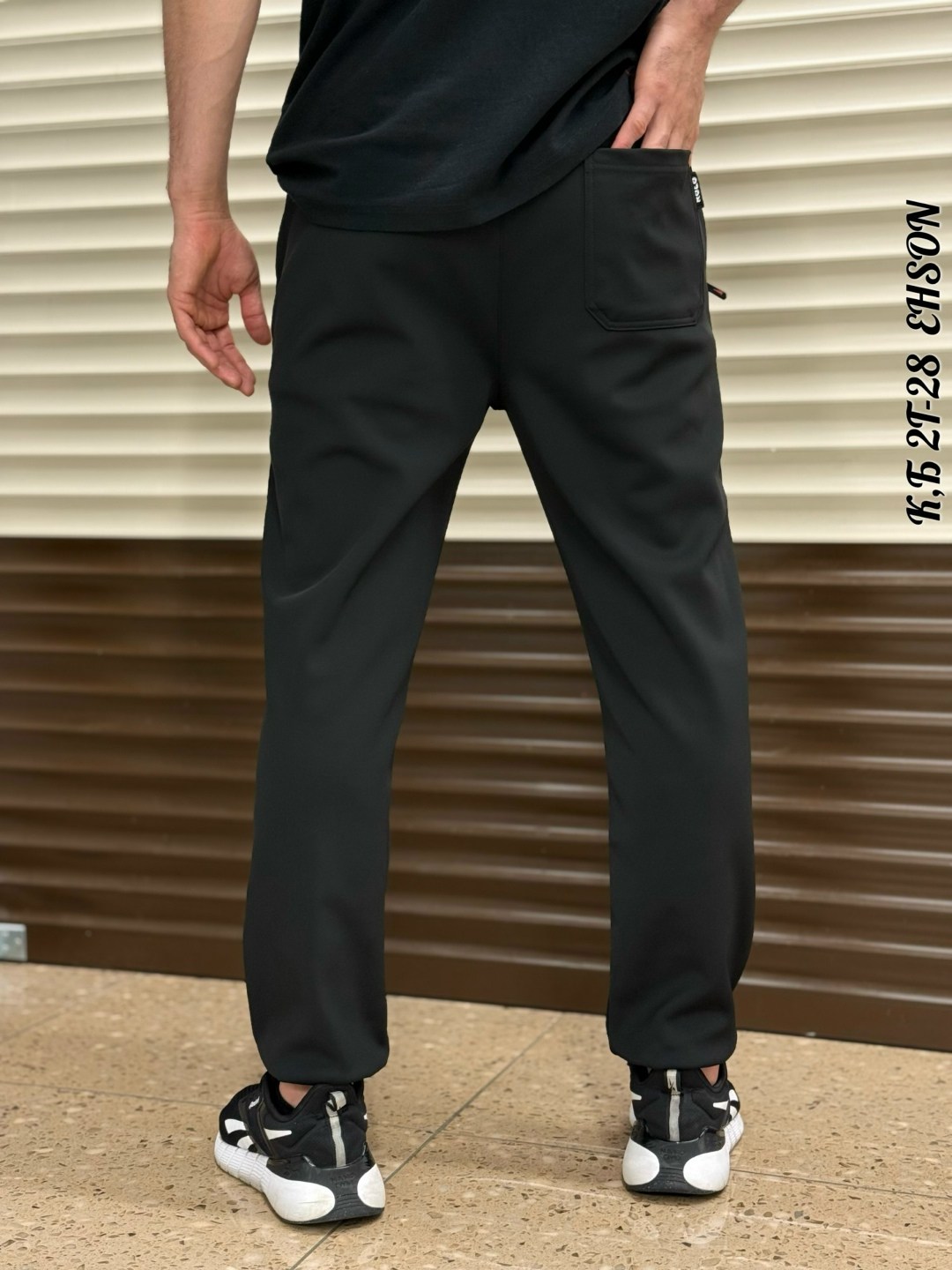 мужчина,мужская мода,winter style,мужская фотосессия,зимняя мужская обувь