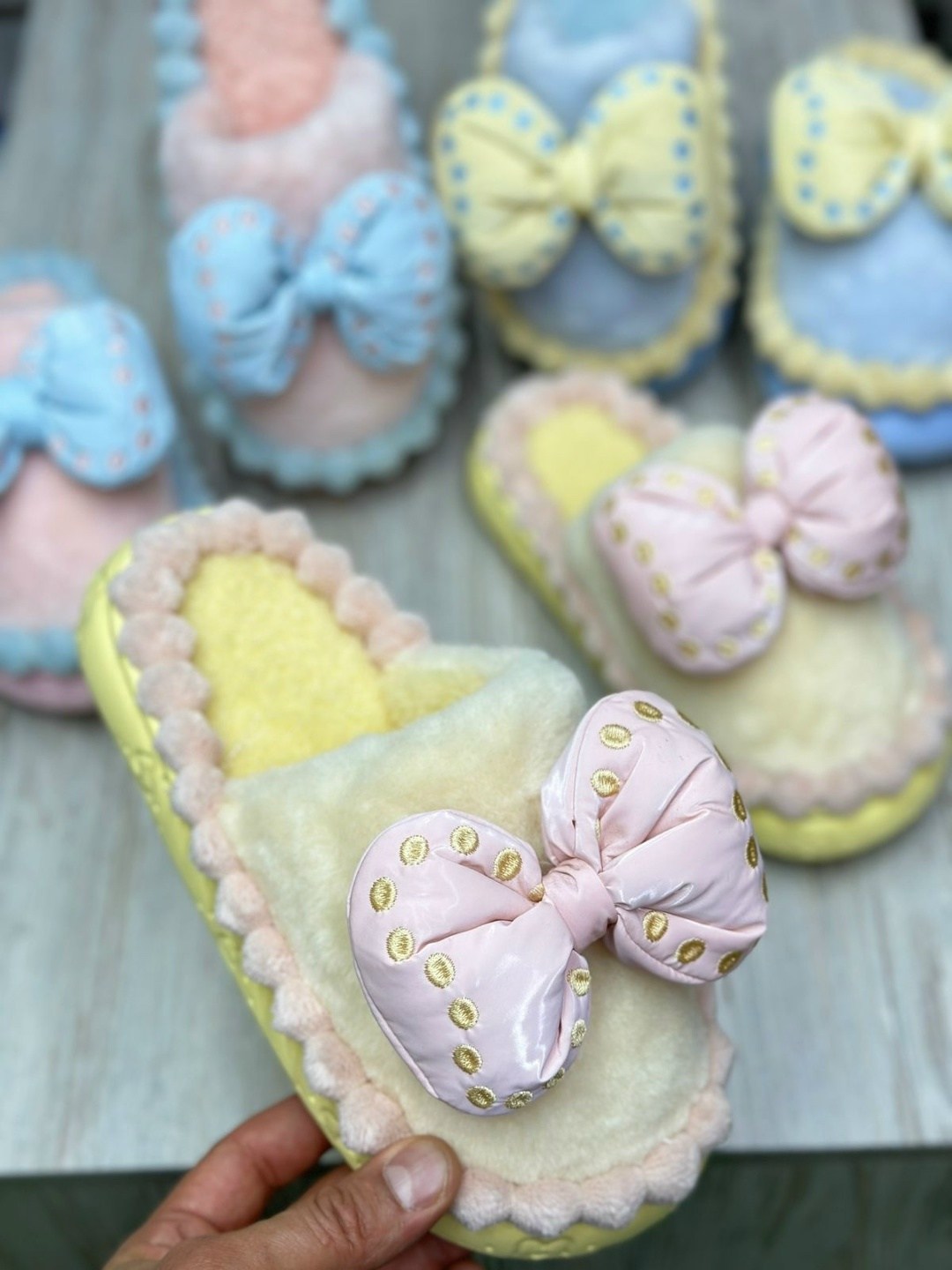 женские домашние тапочки,тапочки домашние,тапочки женские,,плюшевые тапочки