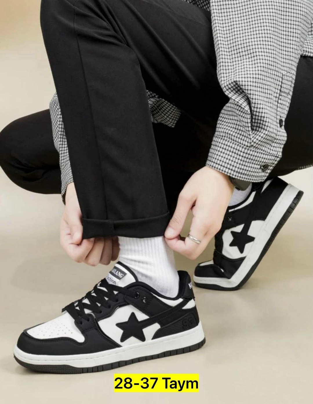 кроссовки,кроссовки модные,кроссовки со звездами,спортивная ,повседневные кроссовки