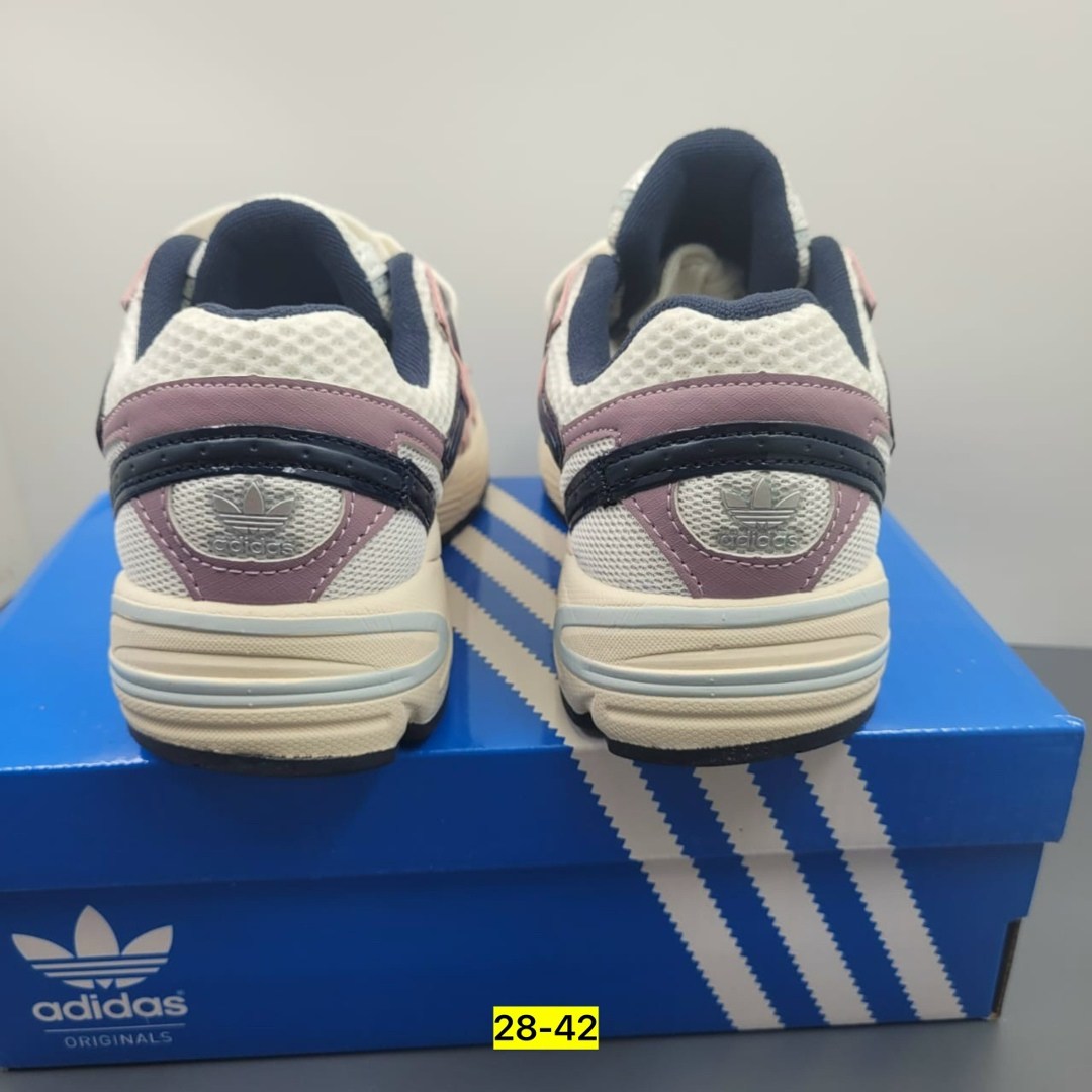 женские кроссовки adidas,кроссовки женские adidas astir,кроссовки замша,кроссовки adidas,кроссовки