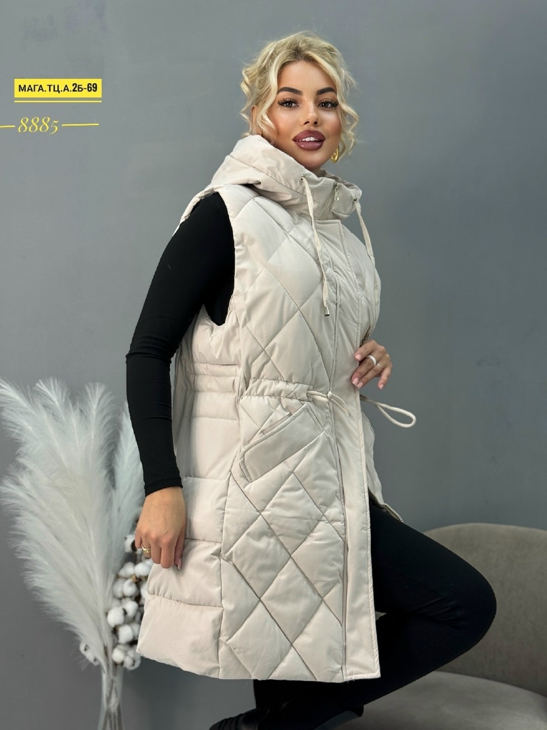 жилетка женская,женский жилет,жилетка с капюшоном,жилет,жилетка