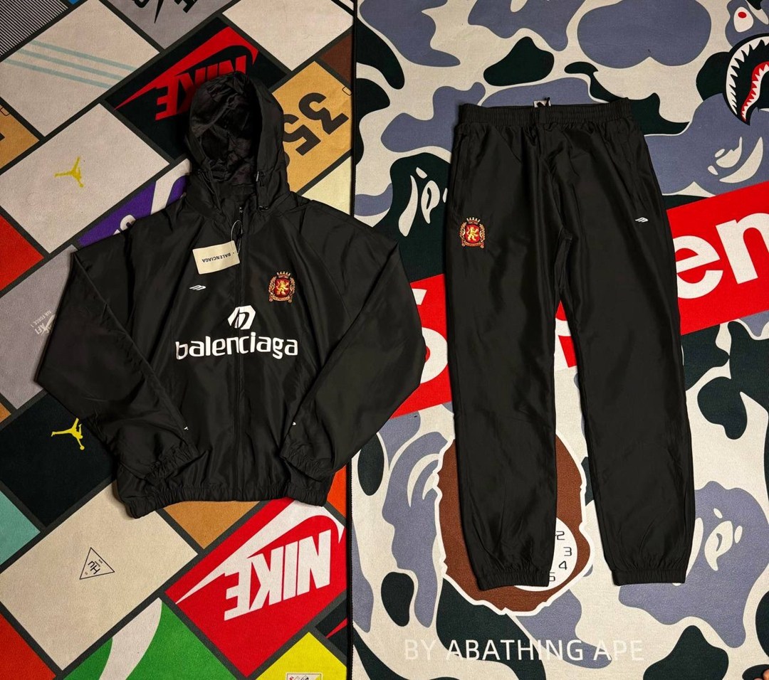 спортивные костюмы мужские,спортивные костюм,спортивные костюмы для мужчин,мужская спортивная одежда,спортивный костюм мужской nike