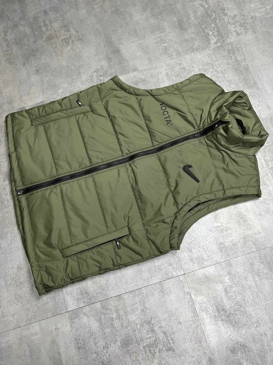 жилетка nike,жилетка мужская,жилет мужской,жилетка найк мужская,мужские жилеты nike