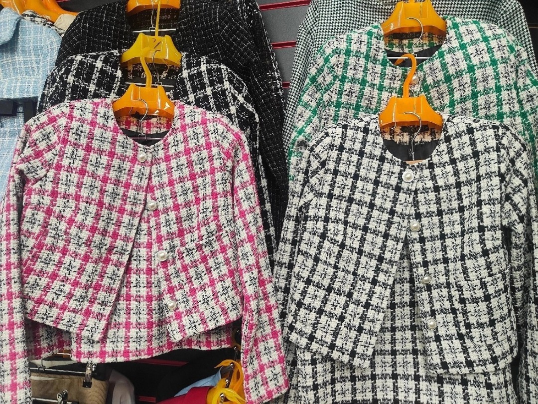 твидовый костюм chanel,твидовый костюм с юбкой,твидовый костюм женский в стиле шанель,твидовый костюм женский с юбкой в стиле шанель,твидовые костюмы женские