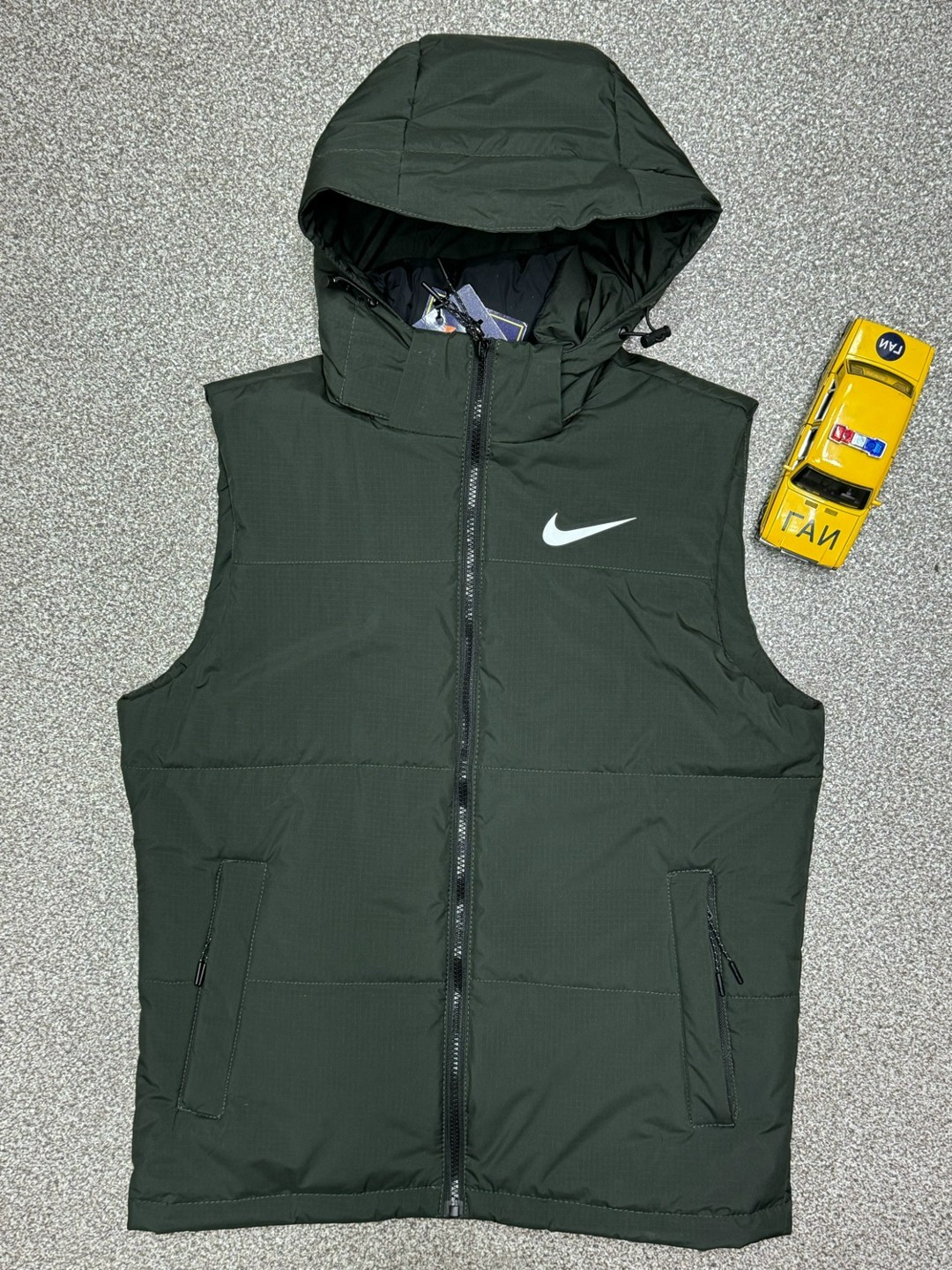 жилет утепленный nike,жилет nike,жилетка nike,жилет спортивное,жилетка спортивная