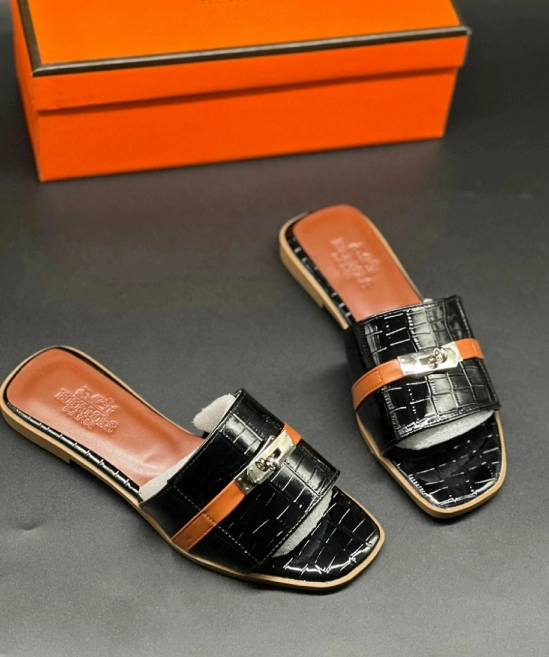 шлепки hermes женские,хермес шлепки женские,шлепки гермес женские,шлепки эрмес черные,гермес шлепки