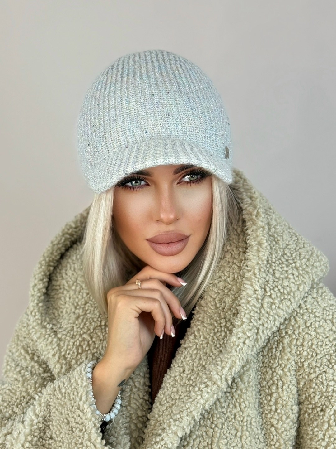 женские кепки,вязаная кепка,теплая кепка,кепка,вязаные кепи