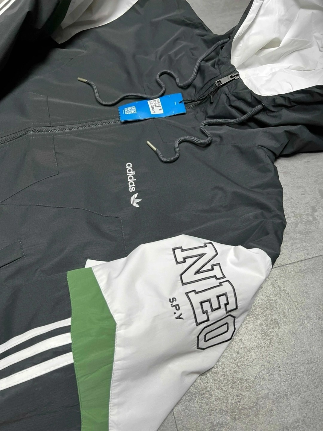 ветровка adidas,ветровка адидас,демисезонная куртка,куртка adidas мужская,легкая куртка