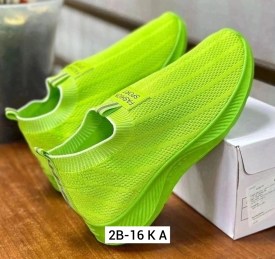Кроссовки