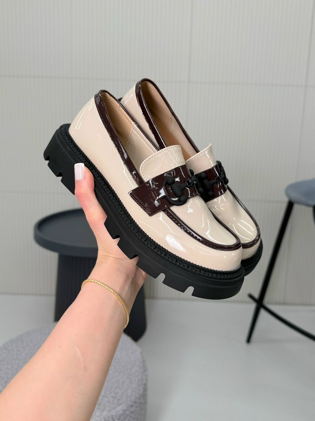 ,лоферы женские,модные лоферы,лоферы лакированные бежевые, лоферы женские