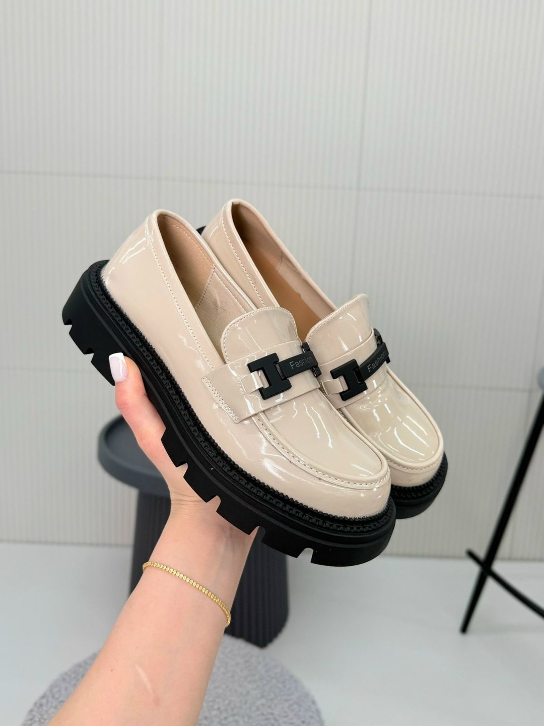 лоферы женские,,лоферы босс,лоферы модные,лоферы бежевые