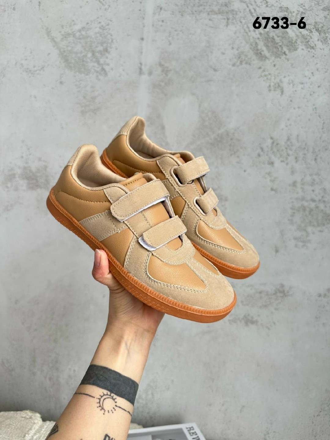 ,кроссовки женскиe,обуви,замшевые кроссовки,повседневные кроссовки