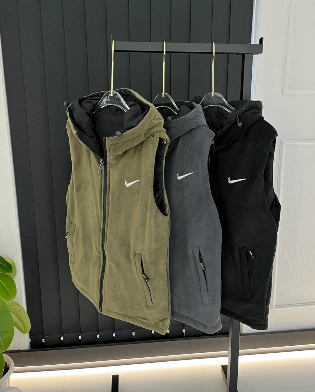 черный жилет найк,жилет,жилетка nike,жилет двусторонний,жилет мужской