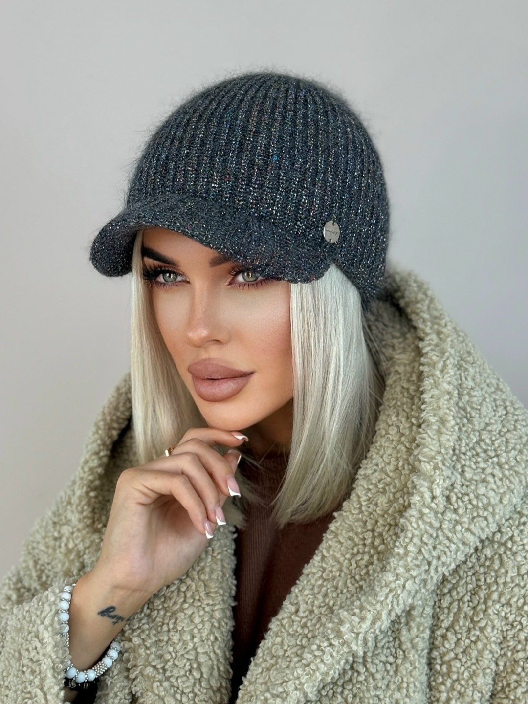 женские кепки,вязаная кепка,теплая кепка,кепка,вязаные кепи