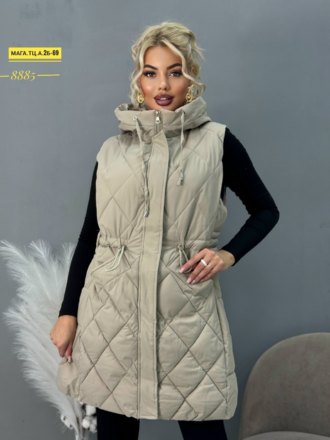 жилетка женская,женский жилет,жилетка с капюшоном,жилет,жилетка