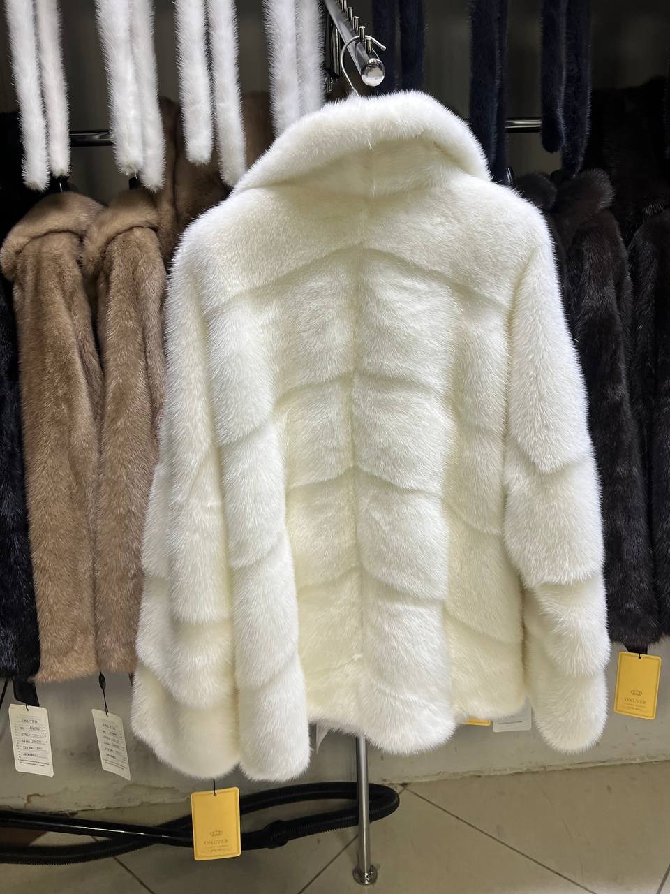 норковая шуба белая,шубы норковые,шуба белая норка,белая шуба,белая шуба из норки