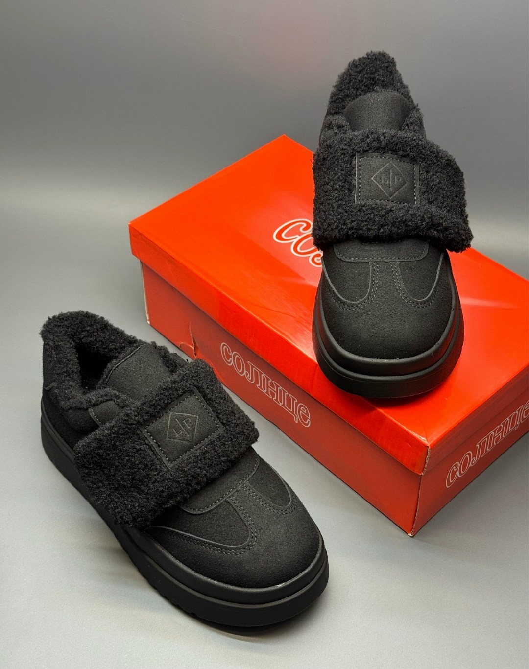 ,угги женские,зимняя ,зимние кроссовки женские,кроссовки зимнее