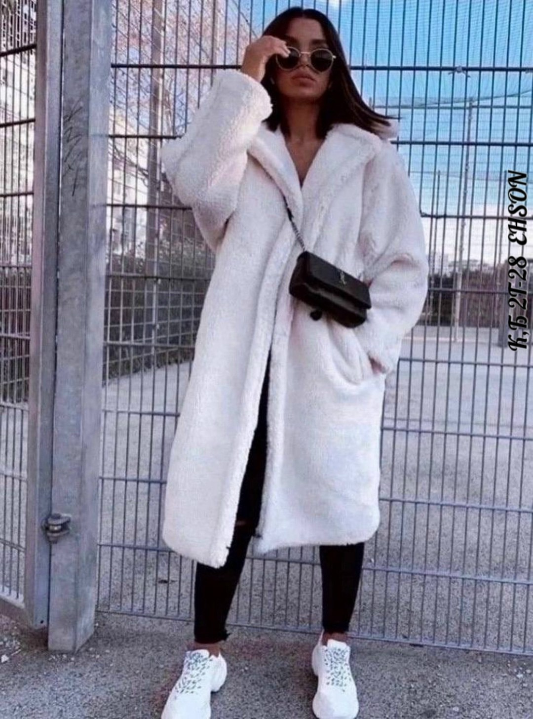 пальто барашек,плюшевое пальто,белая шуба,шубка белая,шубка