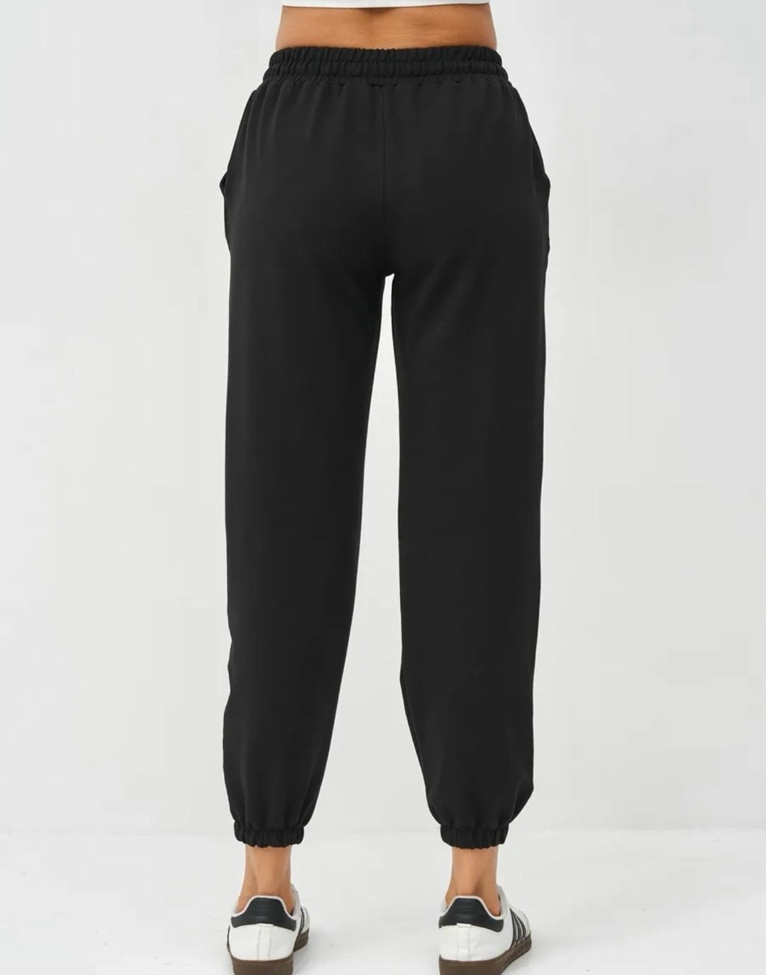штаны джоггеры,спортивные штаны джоггеры,черные спортивные штаны,женские спортивные штаны,спортивные брюки