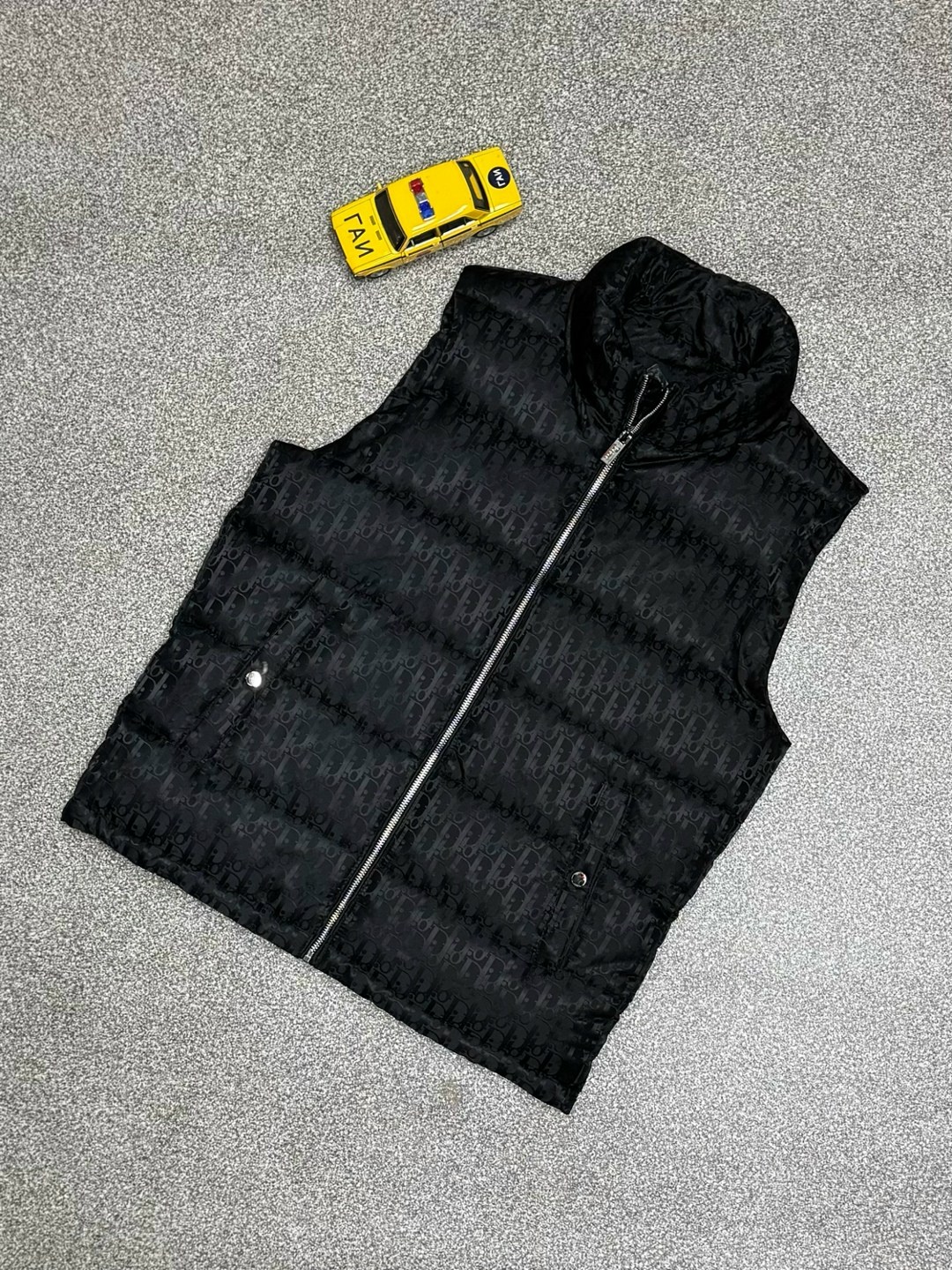 жилетка,жилет,жилет безрукавка,женская жилетка,жилетка безрукавка