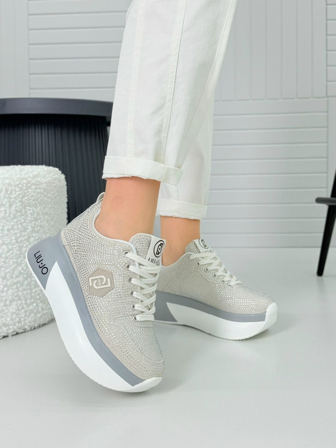 ,кроссовки эко,кроссовки эко кожа, женская кроссовки,кроссовки версаче женские