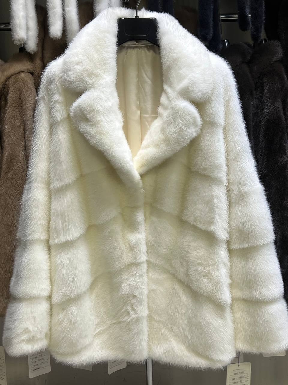 норковая шуба белая,шубы норковые,шуба белая норка,белая шуба,белая шуба из норки