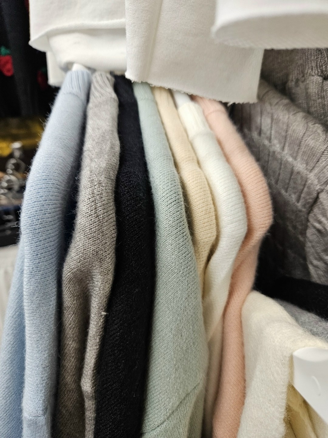 трикотажный свитер,кашемир,трикотажные,трикотажная одежда