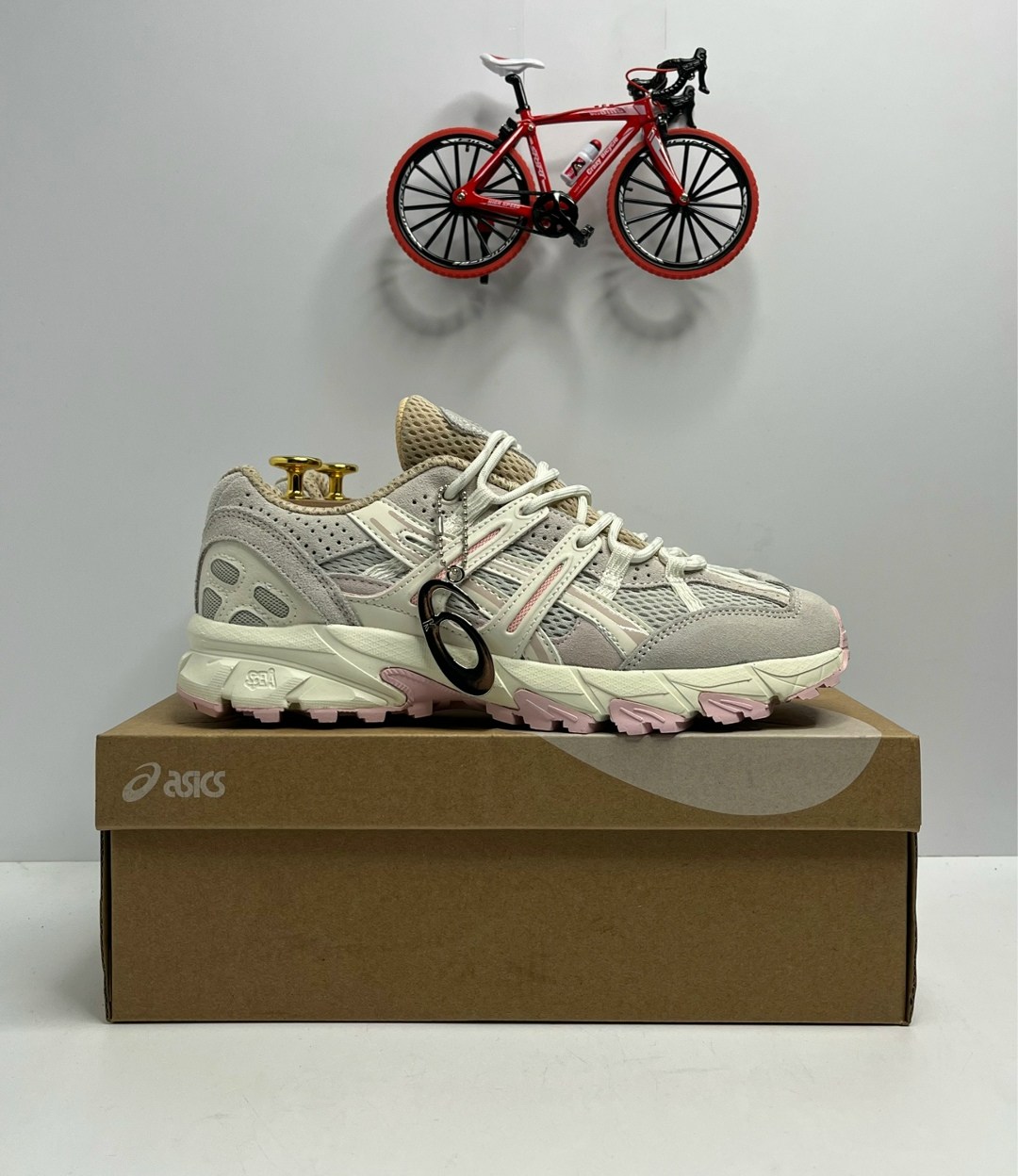 кроссовки женские asics,кроссовки asics gel,кроссовки asics gel kahana 8,кроссовки asics gel sonoma 15 50,кроссовки