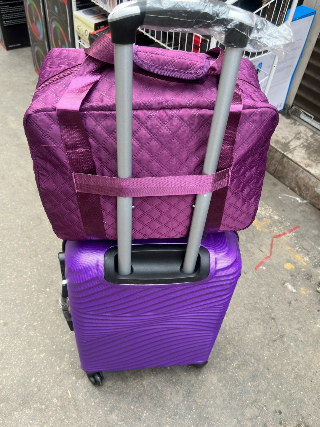 женская сумка стеганая дорожная,сумка,сумка красная,дорожные сумки,дорожные и спортивные сумки