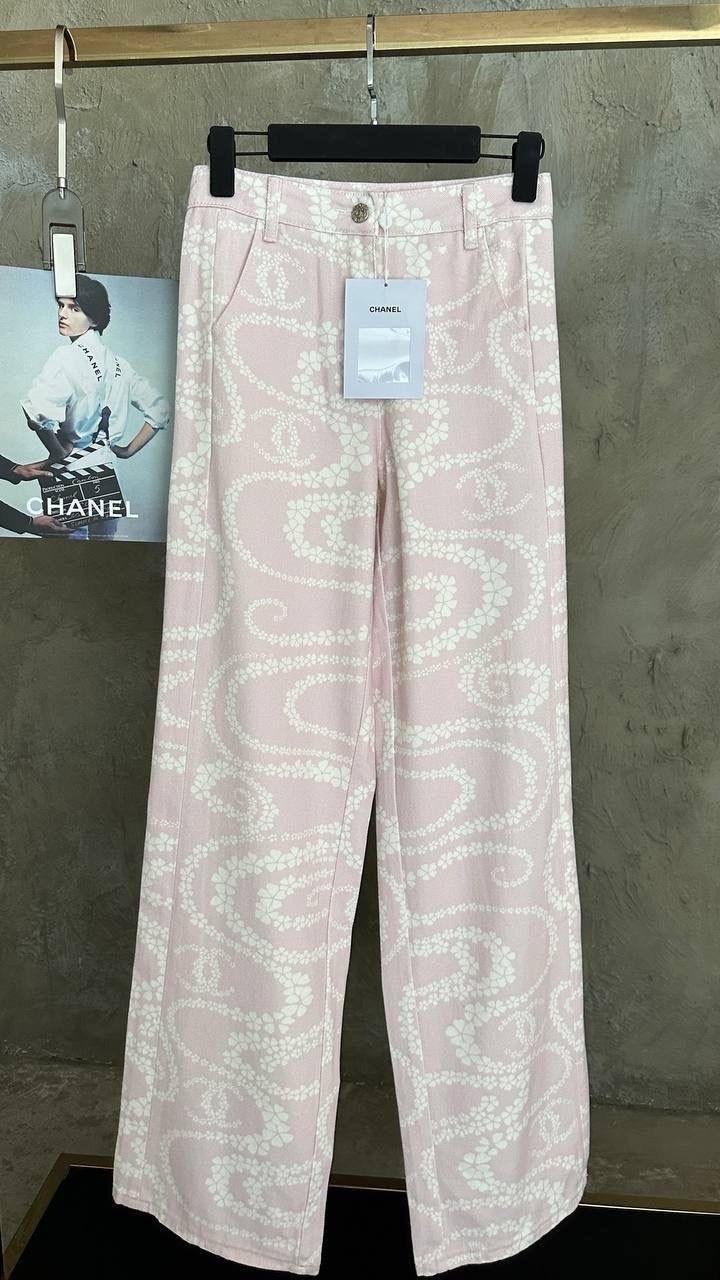 джинсы chanel,брюки модные,женские джинсы,розовые джинсы,брендовые женские