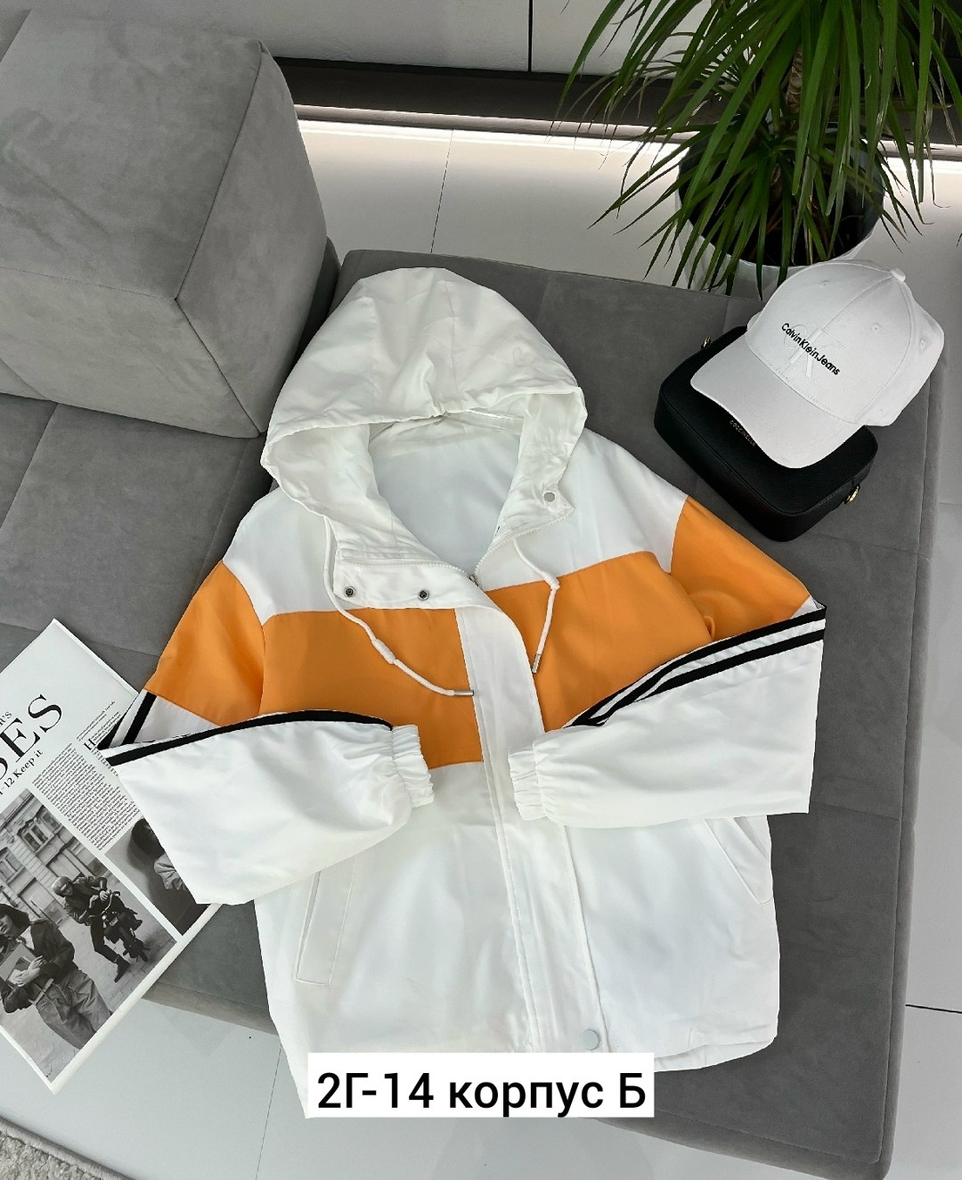 ветровка,женские одежда,спортивные костюмы женские,куртки ,куртка легкая