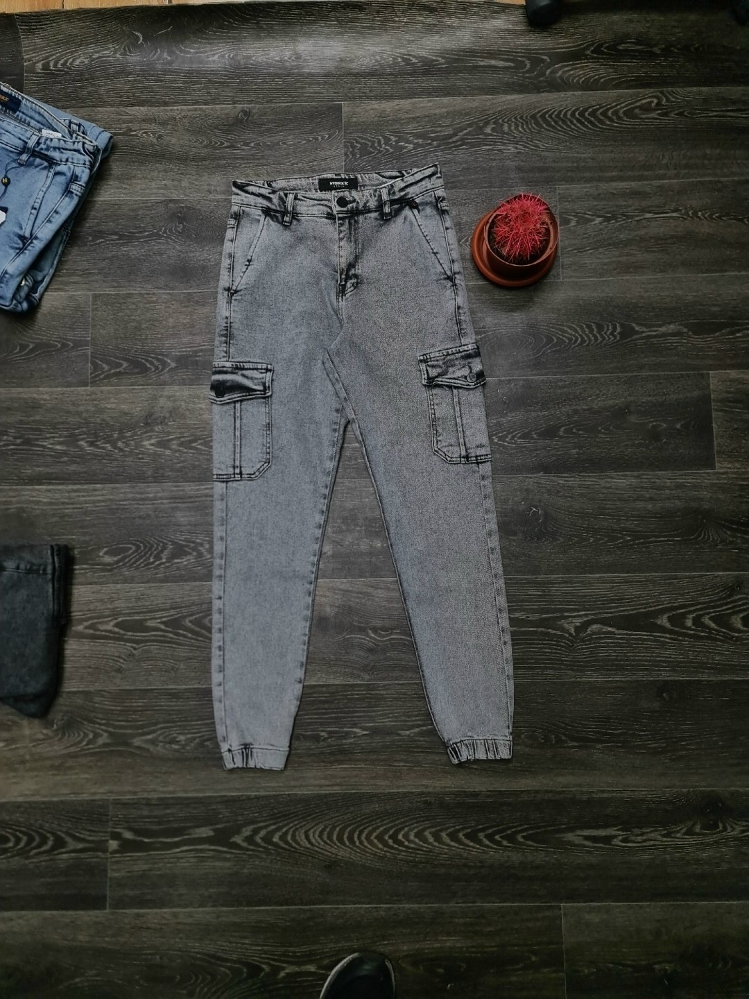 джинсы мужские,джинсовые джоггеры,джинсы стильные,мужские серые джинсы,серые джинсы