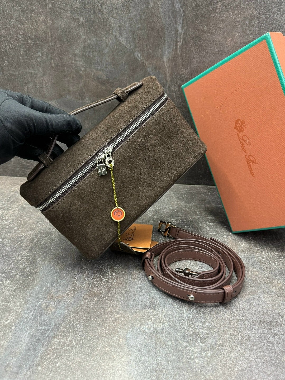 сумка,loro piana сумка,сумка сундучок,сумка классическая,модная сумка