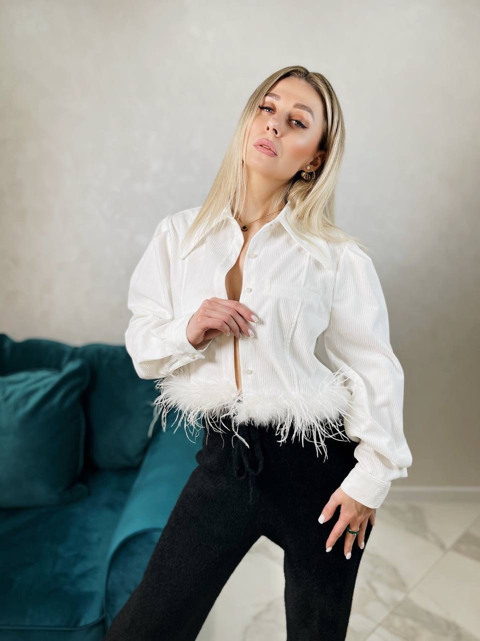 рубашка с перьями,блузка с перьями,рубашка женская,куртка джинсовая с бахромой,женская джинсовая куртка с бахромой